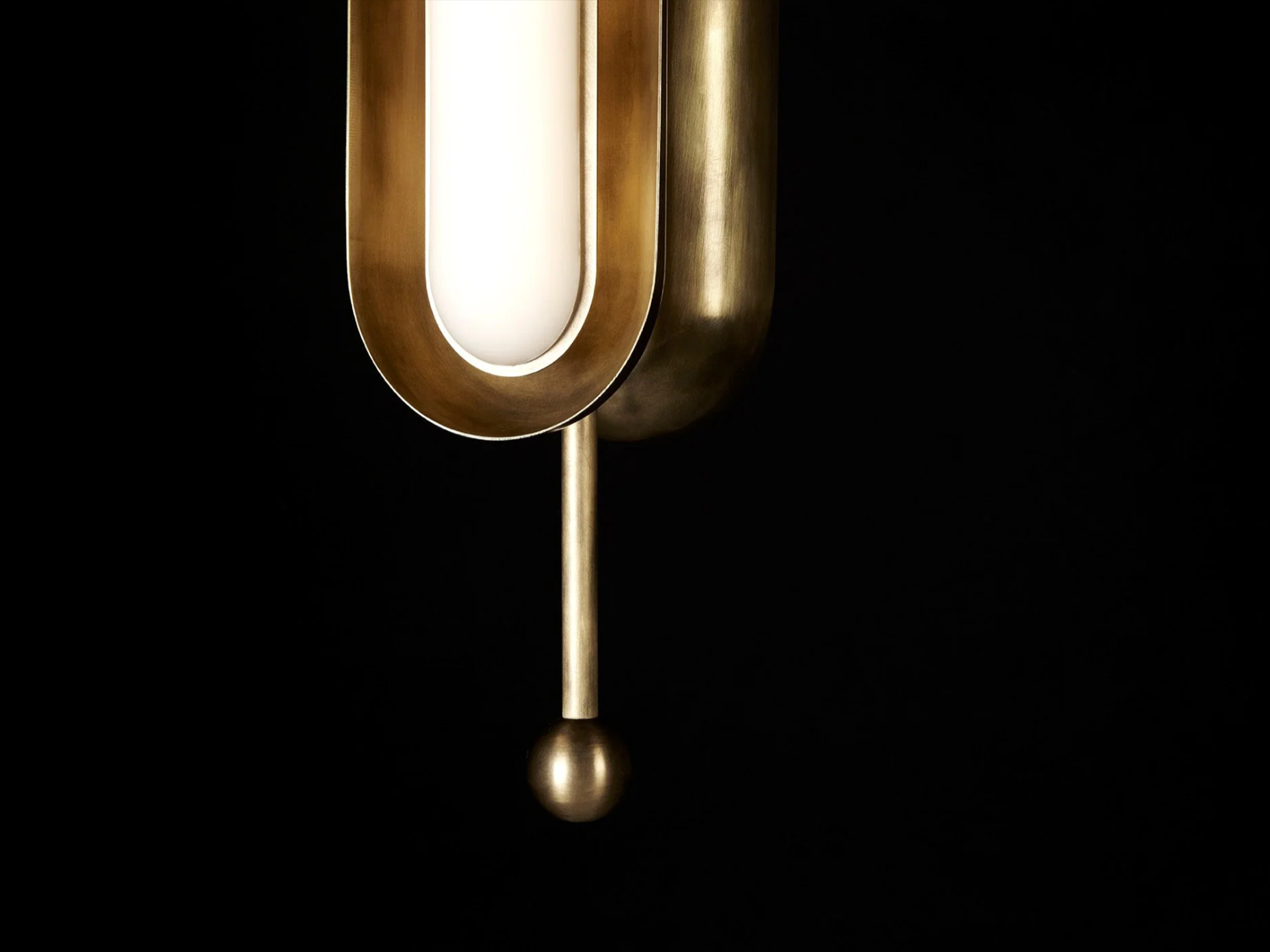 CIRCUIT 2 PENDANT / VERTICAL D7.75" x W4”