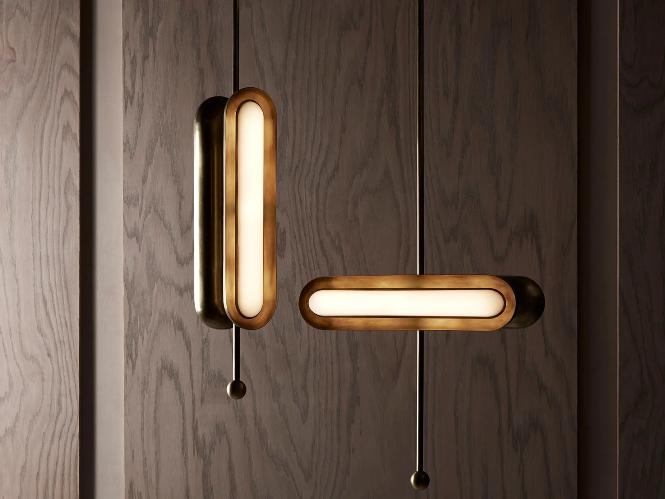 CIRCUIT 2 PENDANT / VERTICAL D7.75" x W4”